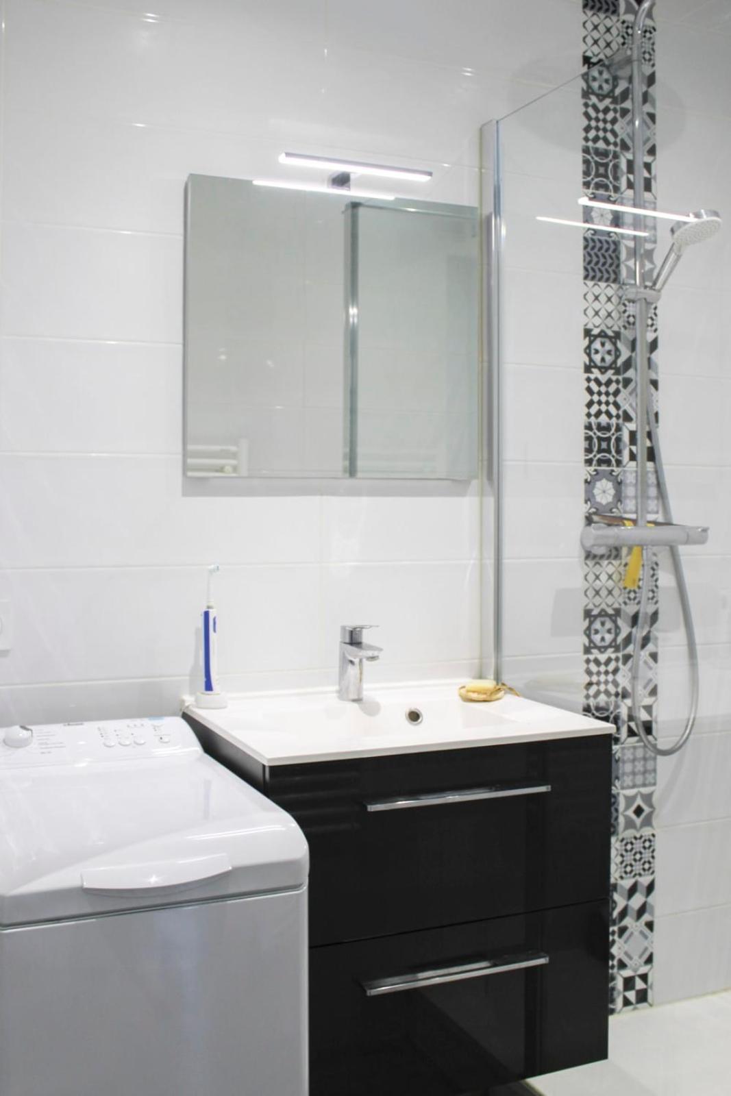Beautiful Close To Montmartre Apartment *