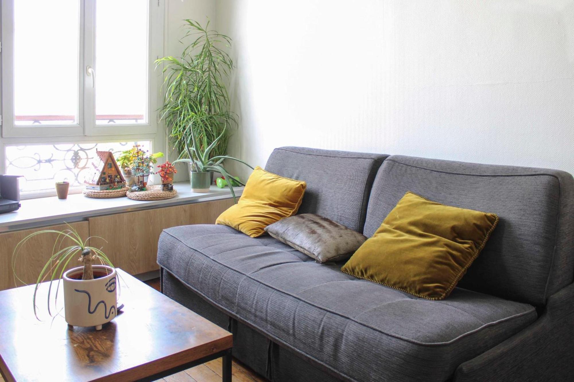 Beautiful Close To Montmartre Apartment